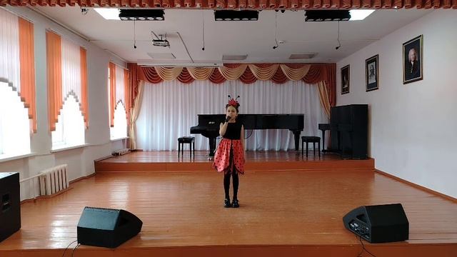 Перистая Стефания смотреть онлайн