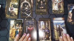 "Дар истины и свет Таро" - обзор колоды