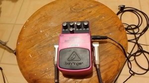 Behringer HD 300 Heavy Distortion