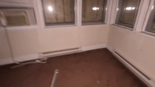 Abandoned 1970’s Mansion Forgotten In The Woods смотреть онлайн