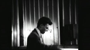 Эксклюзив. 
1997 год,  Алматинский музыкальный колледж им. П. И. Чайковского, г. Алма-Ата.