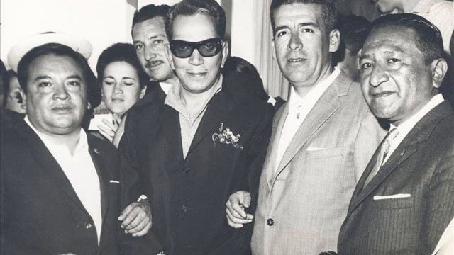 Dúo Benitez Valencia El Lirico смотреть онлайн