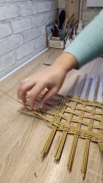Плетем поднос Полный МК на канале «Лозамастер».