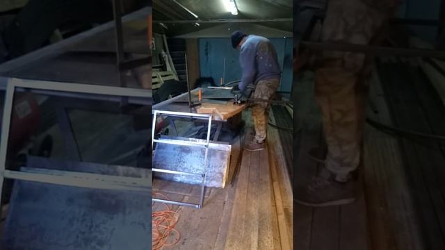 Листогиб из говна и палок