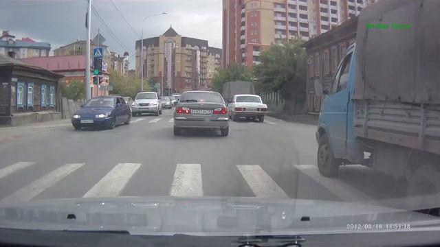 Езда по встречке.avi смотреть онлайн