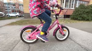 На велосипеде осенью. Как я научилась уже кататься на велосипеде @hahankids