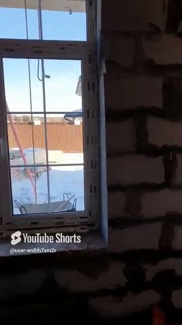 Пластиковые окна со шпросами в гараж