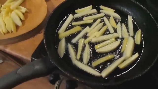КАРТОШКА ФРИ НА СКОВОРОДЕ смотреть онлайн