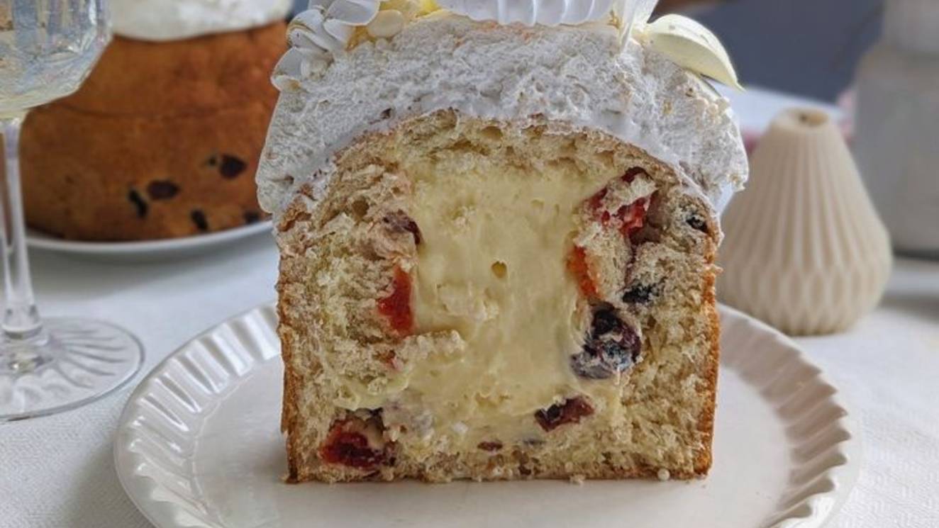 Невероятный кулич с начинкой из крема муслин. Такого вы еще не пробовали!