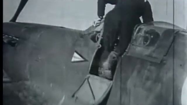 Spitfire Armourer, 1940's