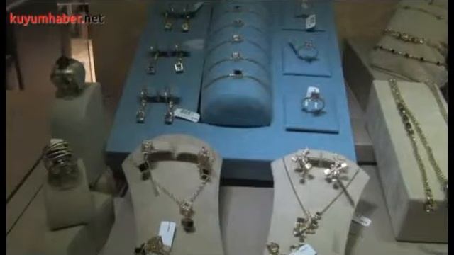 ROBERTO BRAVO İstanbul Jewelry Show’da смотреть онлайн