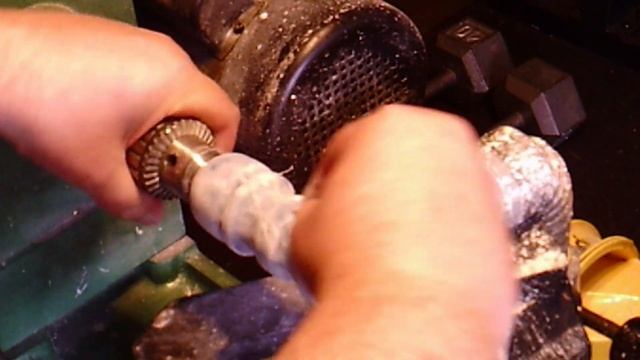 Turning a Shaving Brush Handle - Bule-White-Clear Polyester Resin Blank смотреть онлайн