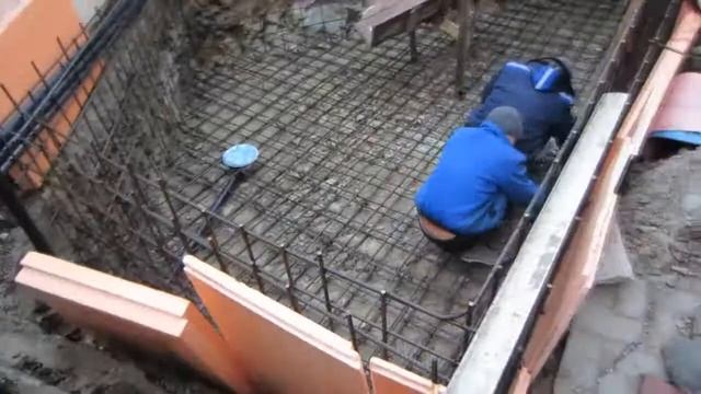 Бассейн своими руками. Часть первая. Pool with their hands. Part one. смотреть онлайн