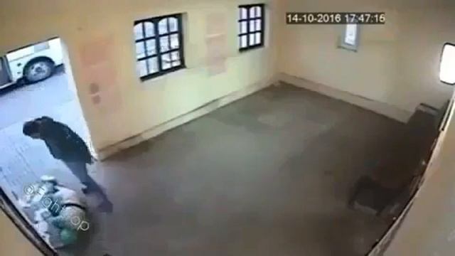 спас девушку смотреть онлайн