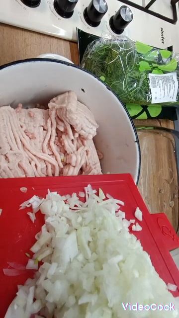 картошка с овощами и тефтелями в духовке. смотреть онлайн