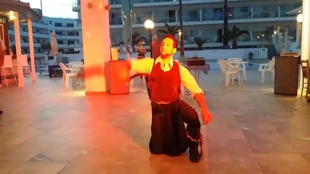 Как проходят вечера на Кипре в отеле Тофиниз 4* Айя-Напа смотреть онлайн