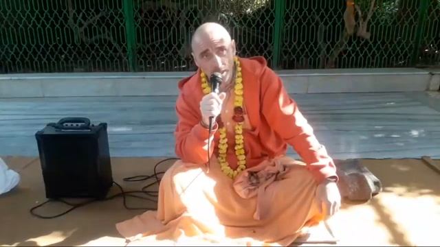 2019.01.19 Е.М. Гаура Сундара прабху. Парикрама по Вриндавану. Сева-кунджа смотреть онлайн