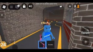 играю в мм2 во скине озон! на сервере читер?