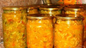 Салат с рисом.