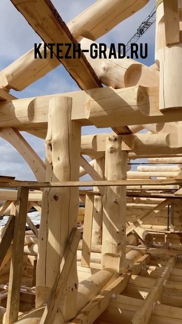 Всем привет!!! Мы на финише!!! #shorts #short #postandbeam #loghome #домаизкедра #бревенчатыедома