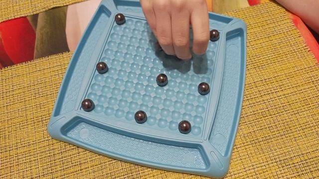 Решающая игра между мамой😊 и Ваней😍