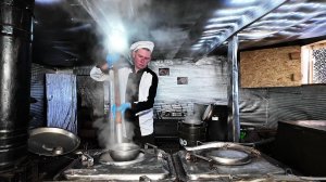 Обед по расписанию. Чем кормят бойцов батальона «ХМАО-Югра»?