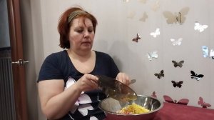 Что готовить? Салат из крабовых палочек с огурцом!