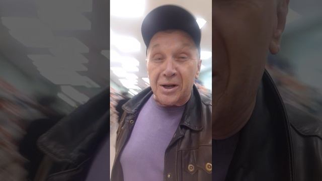 Утро РФ Лисова*Торгсеть СВЕТОФОР семьи Шнайдер заказал депутат ГД Лисовский.