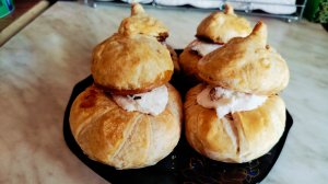 Запечëнные яблоки в тесте вкусный и необычный десерт.