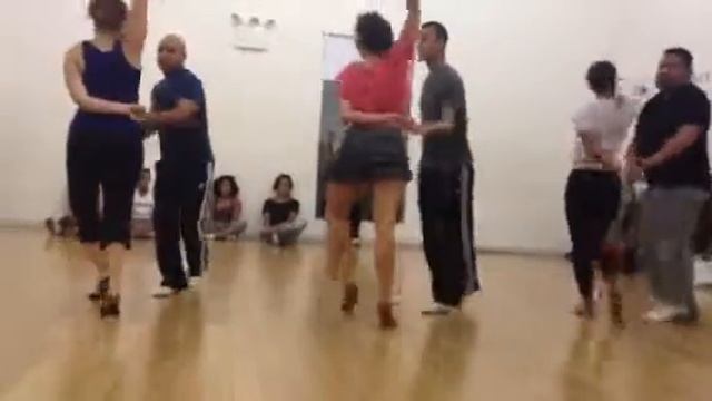 Baila Society level 4 turn pattern (mambo) смотреть онлайн