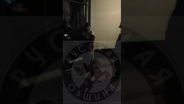 Дружина Пятигорска утихомирила буйного дебошира, который бегал по подъезду с ножом
