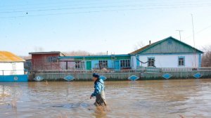 Стремительное таяние снега усилило угрозу паводков в Казахстане. Облачно в Беларуси. Погода в СНГ