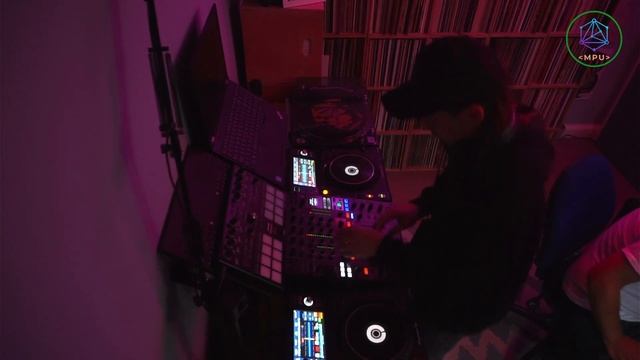 QUALITY HOUSE Guest Mix with Dr Sicknote - Aug 2023 смотреть онлайн