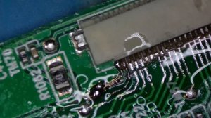 Ремонт музыкальной колонки jbl, сломали плату пополам.