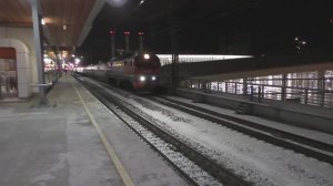 Электровоз ЭП2К-225 (ТЧЭ-8) со скорым поездом №135А Санкт-Петербург - Махачкала.