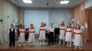 вокальный ансамбль младших классов  "Викторинки" для конкурса "Хоровая весна"