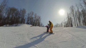 Маленькие горнолыжники, обучение детей горным лыжам