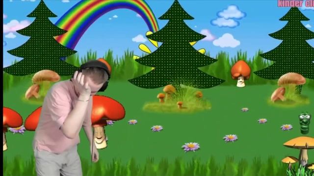 Тик так танцует под песню грибочки#тиктакТОП смотреть онлайн