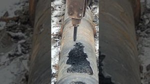 Ломаем чугунную трубу диам. 1м