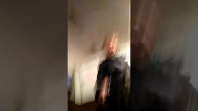 Контролер в электричке. Билета для проезда в электричке мало. смотреть онлайн