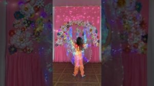 Восточный танец с светодиодными крыльями к празднику 8 марта! 💐💃🏻🤩 Даша 5л