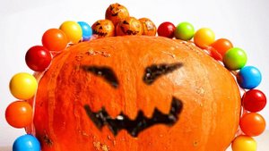 Видео для детей. Шарики попали в страшный лабиринт.Детям