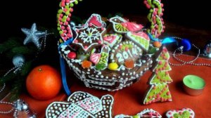 Корзинка и печенье из пряничного теста