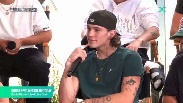 Deji VS. Vinnie Hacker Press Conference смотреть онлайн