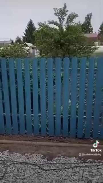 Установка забора из металлоштакетника смотреть онлайн