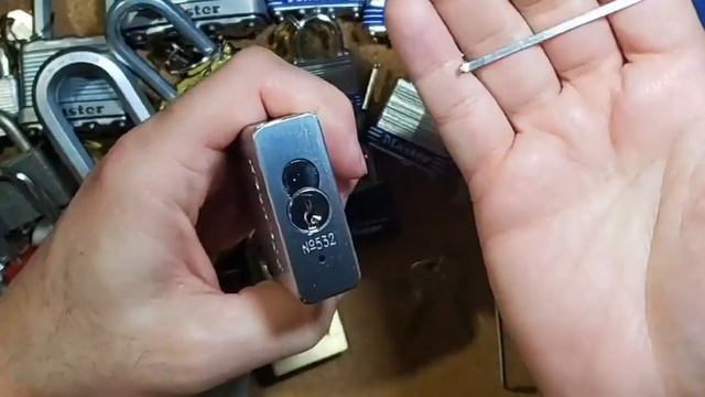 [55] Master Lock No 532 Padlock Picked Open смотреть онлайн