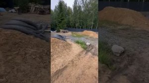Забор из полукруглого металлического штакетника RAL 7024