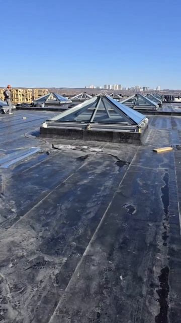 🌟В процессе установки зенитных фонарей для Водоканала! 💡