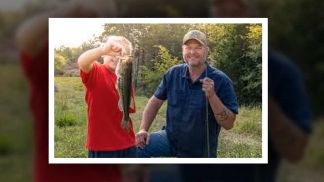 Watch Gwen Stefani's Kids Assist Blake Shelton on the Farm смотреть онлайн