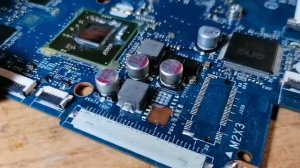 Сложный Ремонт залитого ноутбука HP с прогаром на плате